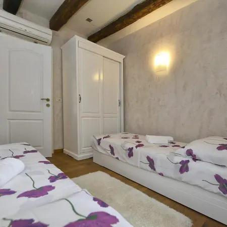 Villa Zvonar Near Motovun With Large Pool And Whirlpool Rakotule