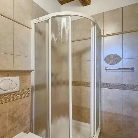 Zvonar Near Motovun With Large Pool And Whirlpool Villa Rakotule