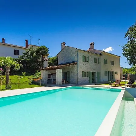 Zvonar Near Motovun With Large Pool And Whirlpool Villa Rakotule